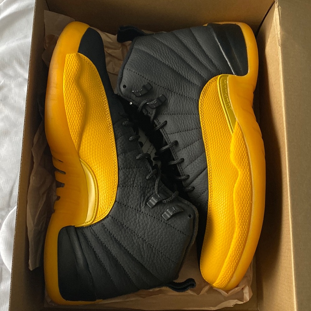 Jordan retro 12s university gold/black